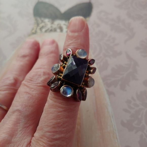 Ring - Picture 2 of 7